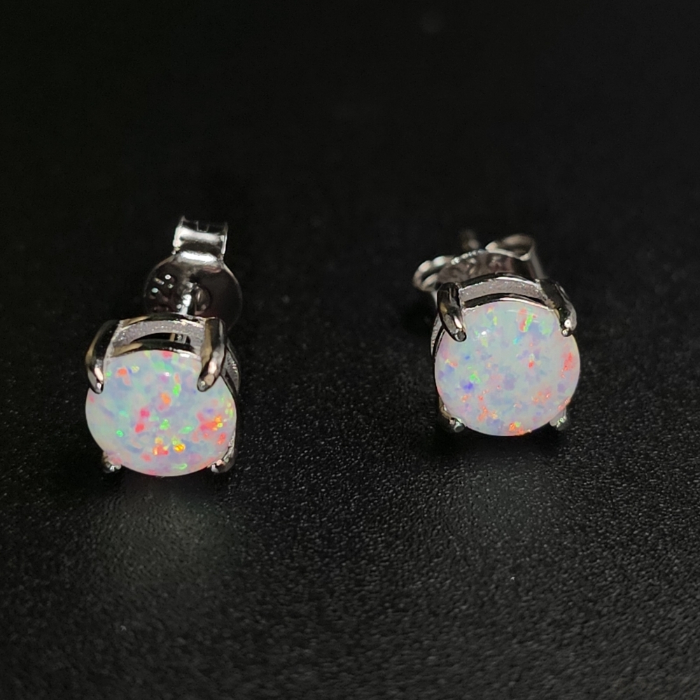 ✨ Sterling Silver 6mm White Opal Stud Earrings – 1.56 CTTW ✨